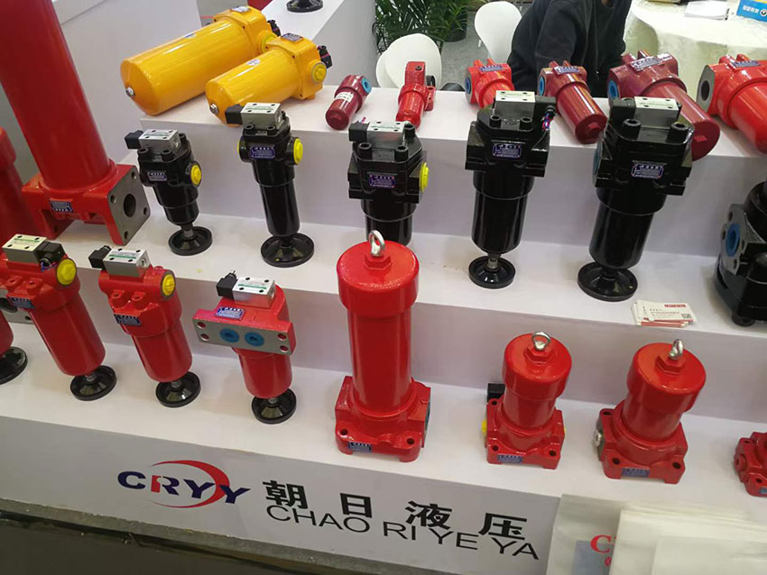 隨著生產(chǎn)制造業(yè)的發(fā)展，液壓配件作為機械的零件之一被廣泛使用，其中液壓配件起著不可或缺的作用，因為是無形的存在，所以容易被忽視，那么，下面跟著遠征液壓一起了解下液壓配件生產(chǎn)應(yīng)符合技術(shù)和使用標準吧!